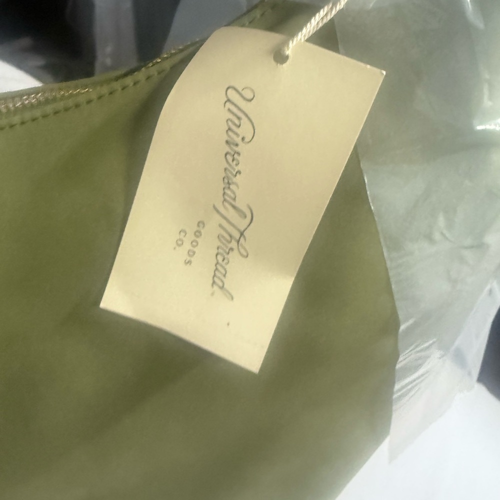 NWT -Universal Thread  Olive Green Women's purse - Picture 4 of 4